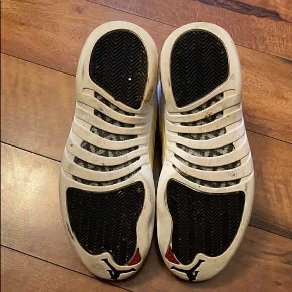 Jordan XII Retro Rising Sun - Size 11.5 main image 2
